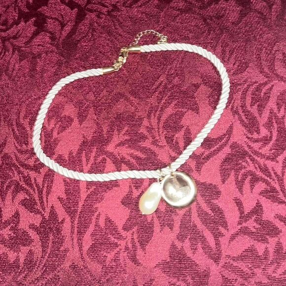 WHBM White Braided Rope Necklace W/ Elegant Pearl and Gold Pendant - Picture 1 of 3